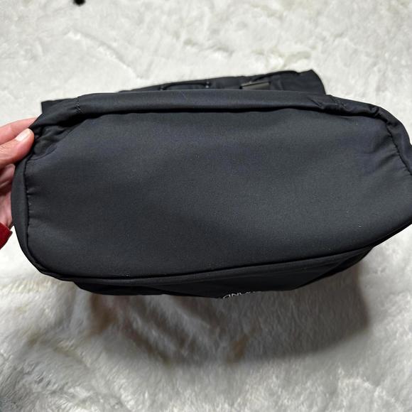 NWT Beyond Yoga Convertible Gym Bag Backpack Black OS - Picture 7 of 12